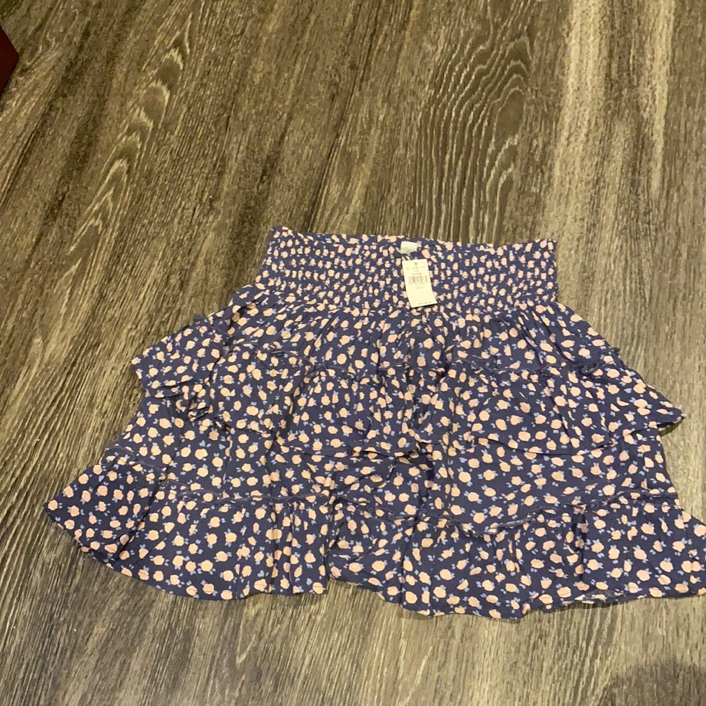 NWT Ruffle Skirt